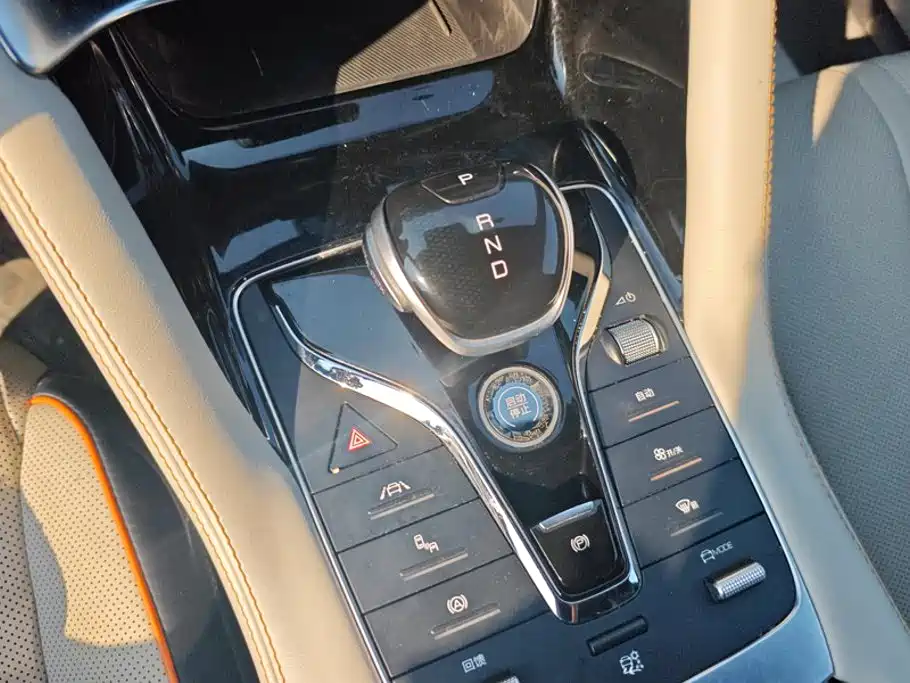 BYD PLUS New Energy — миниатюра 16