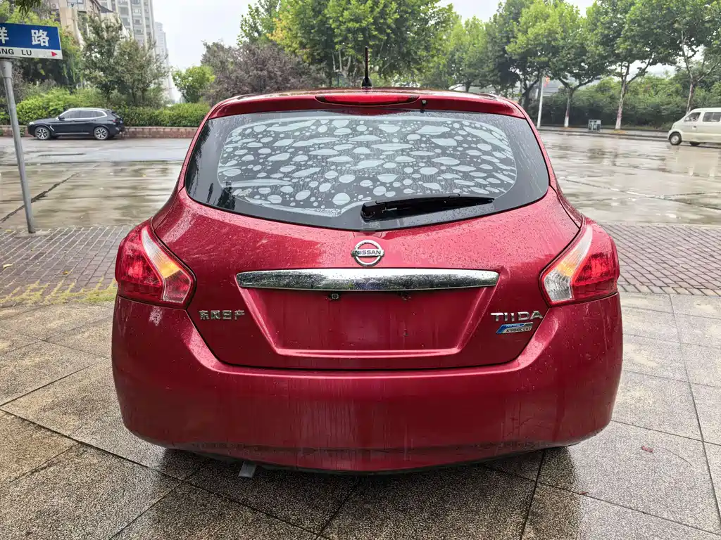 Nissan Tiida — миниатюра 6