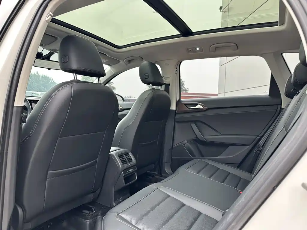 Volkswagen Tharu — миниатюра 10