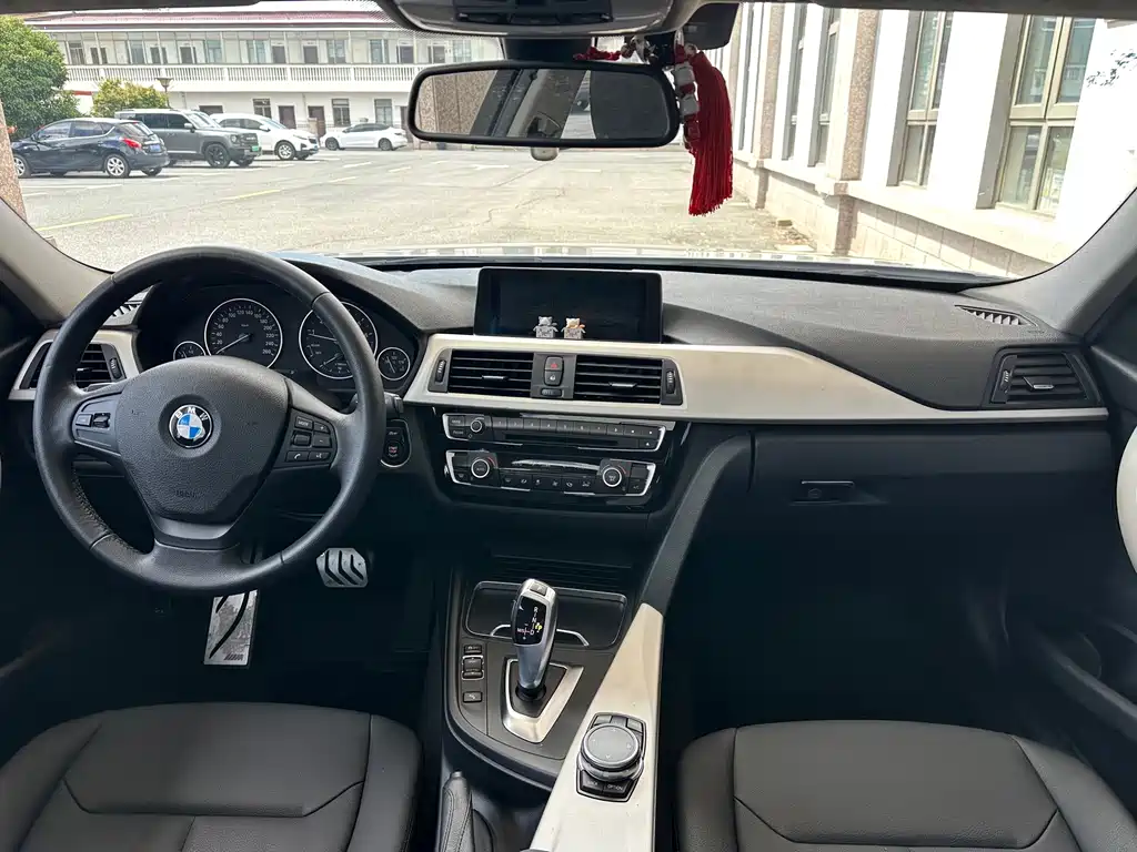 BMW 3 Series — миниатюра 32