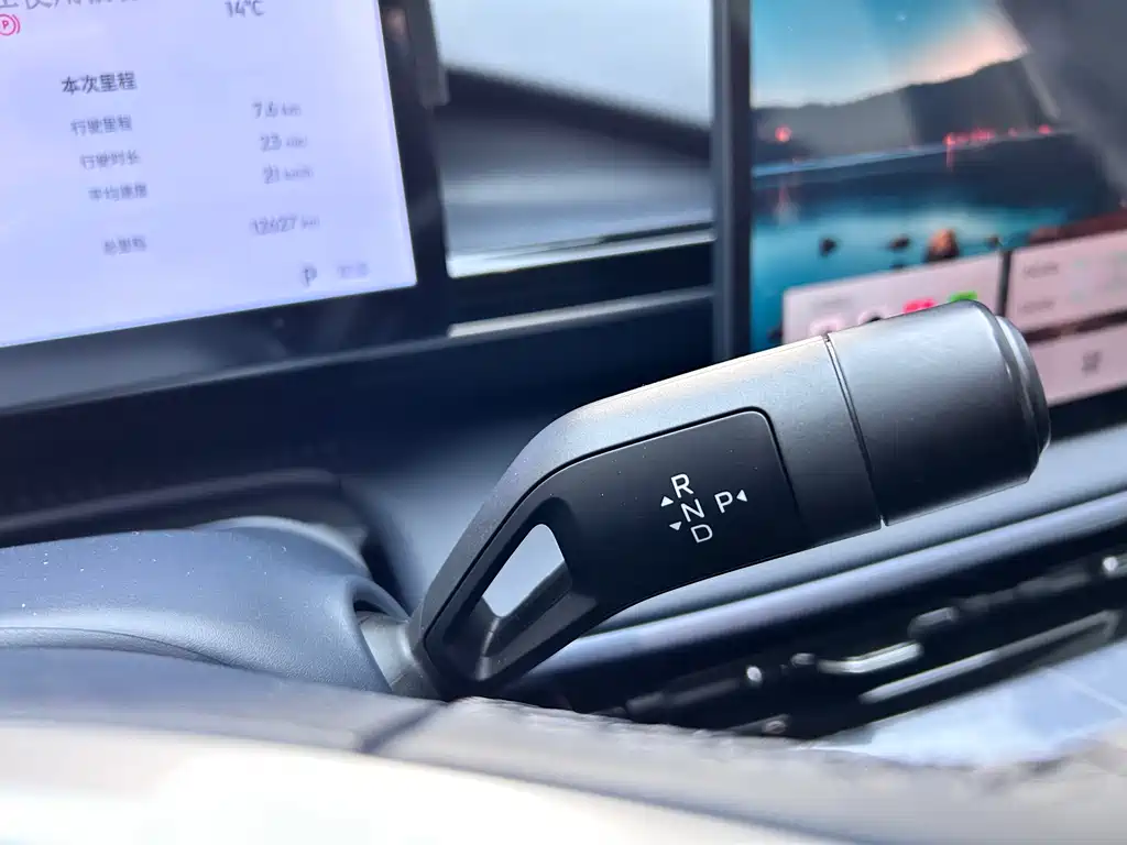 GEELY GALAXY GALAXY E5