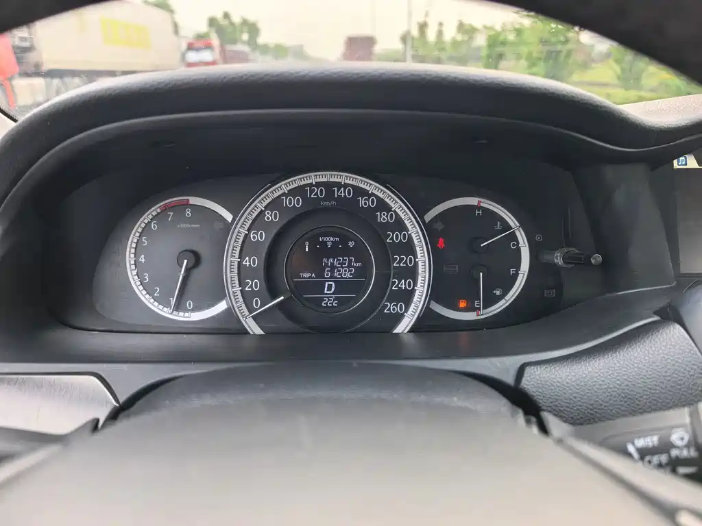 Honda Accord — миниатюра 5
