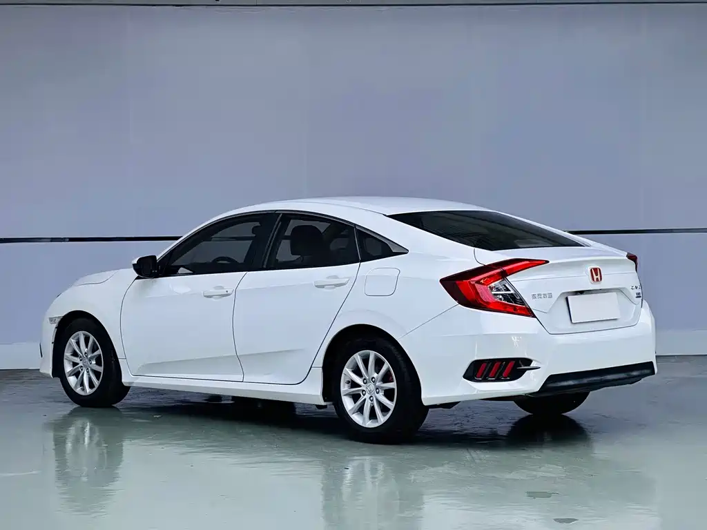 Honda Civic — миниатюра 4