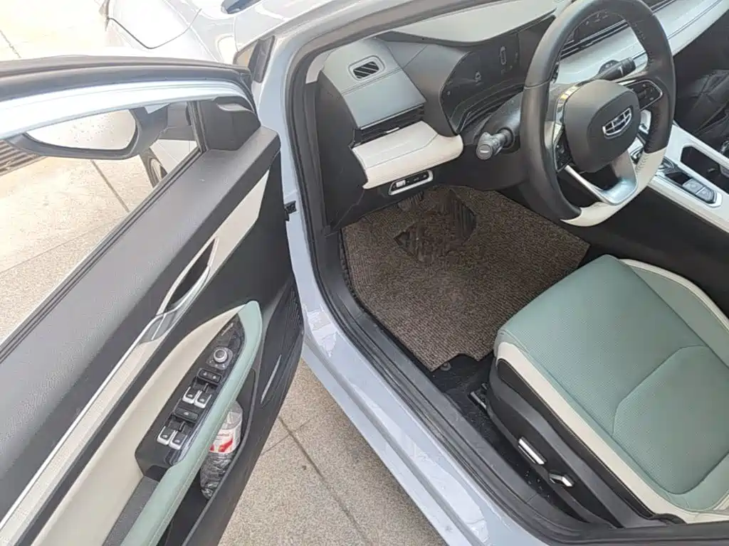 Geely L HiP — миниатюра 16