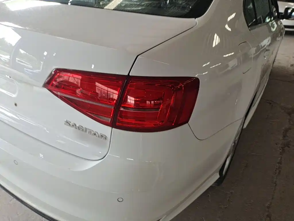 Volkswagen Sagitar — миниатюра 8