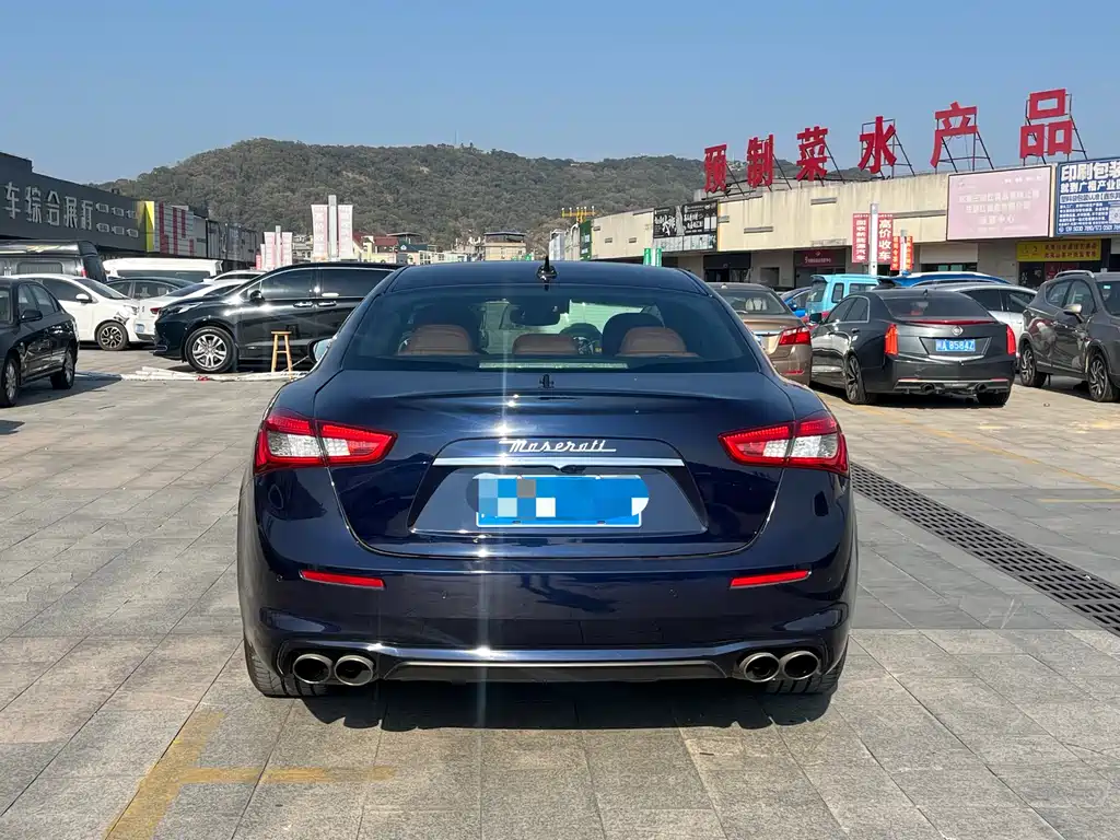 MASERATI GHIBLI