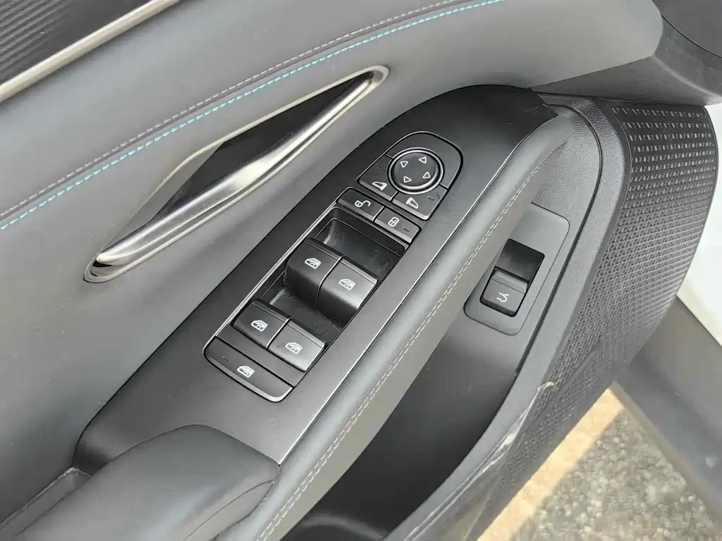 BYD Qin L — миниатюра 10