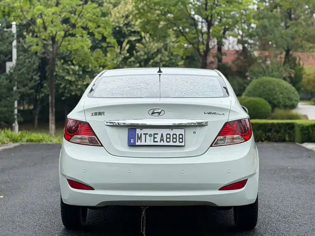 Hyundai Verna — миниатюра 5