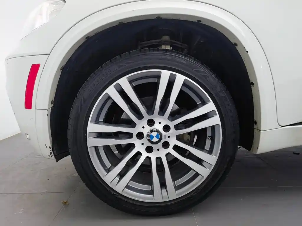 BMW X5 (Import) — миниатюра 13