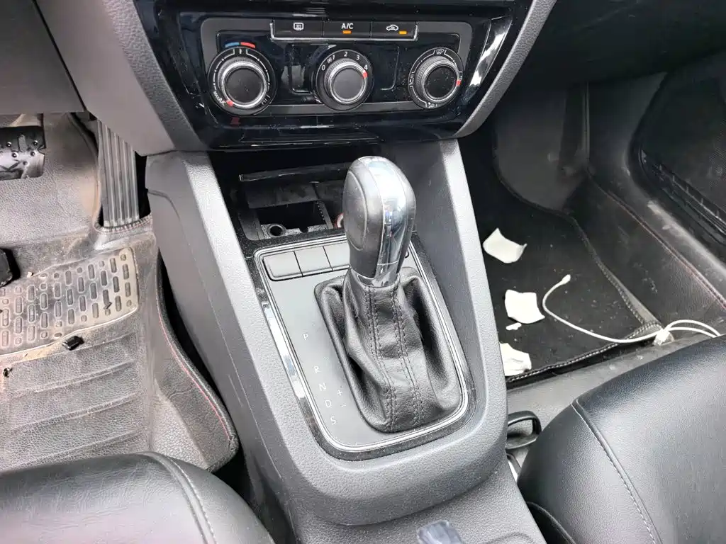 Volkswagen Sagitar — миниатюра 14