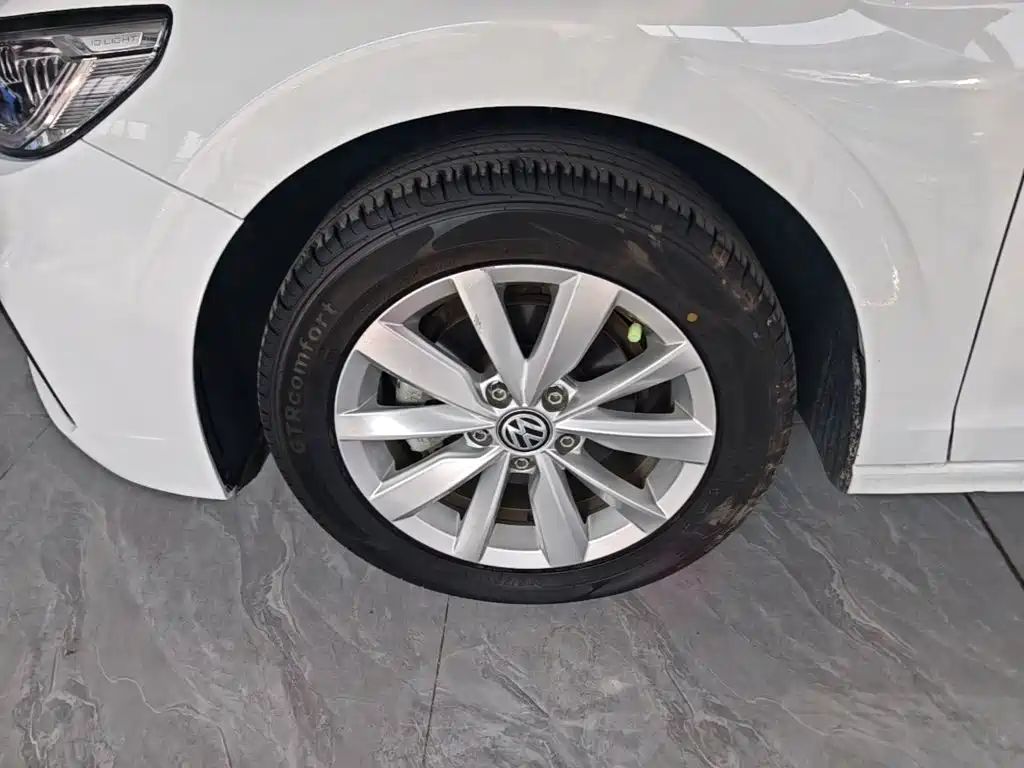 Volkswagen Bora — миниатюра 23