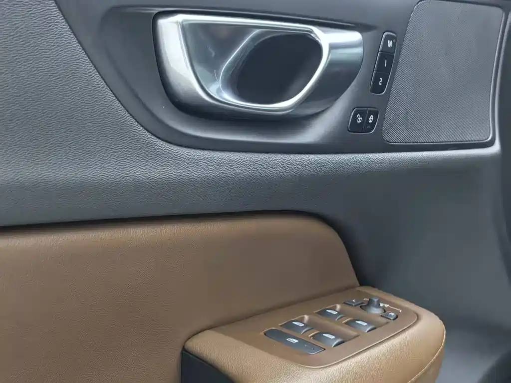 Volvo S60 — миниатюра 22