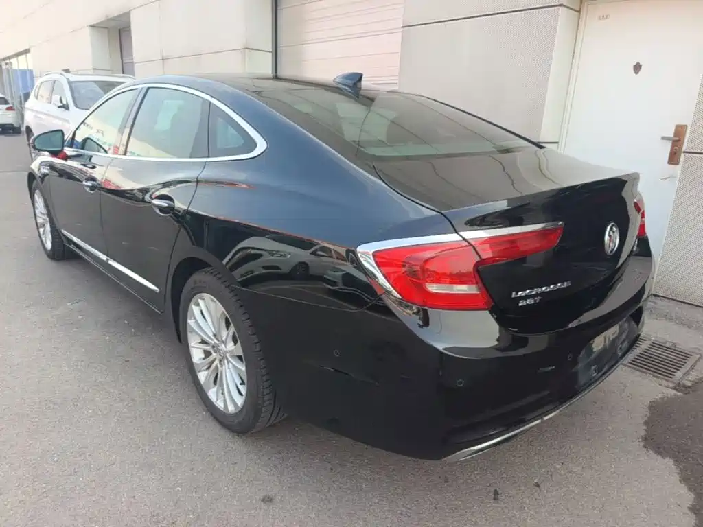 Buick LaCrosse — миниатюра 5