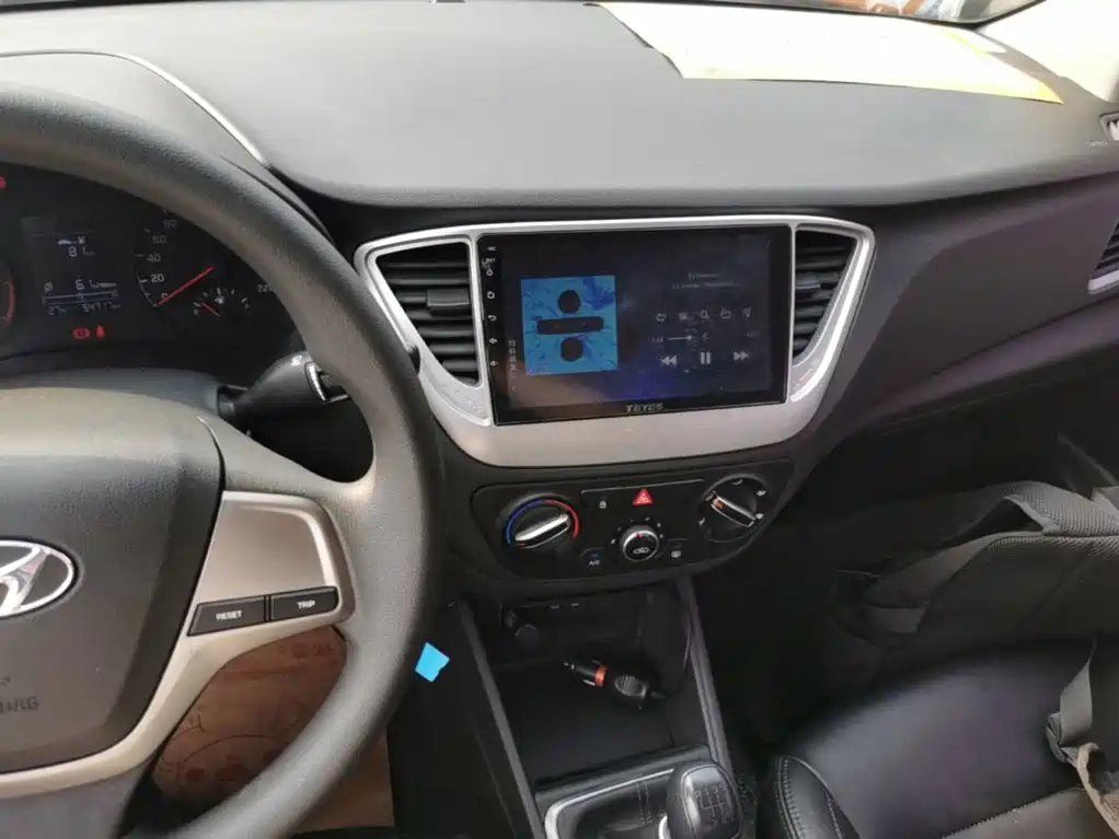 Hyundai Verna — миниатюра 10
