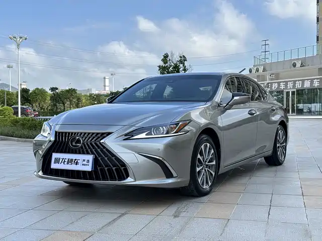 LEXUS  ES 2023