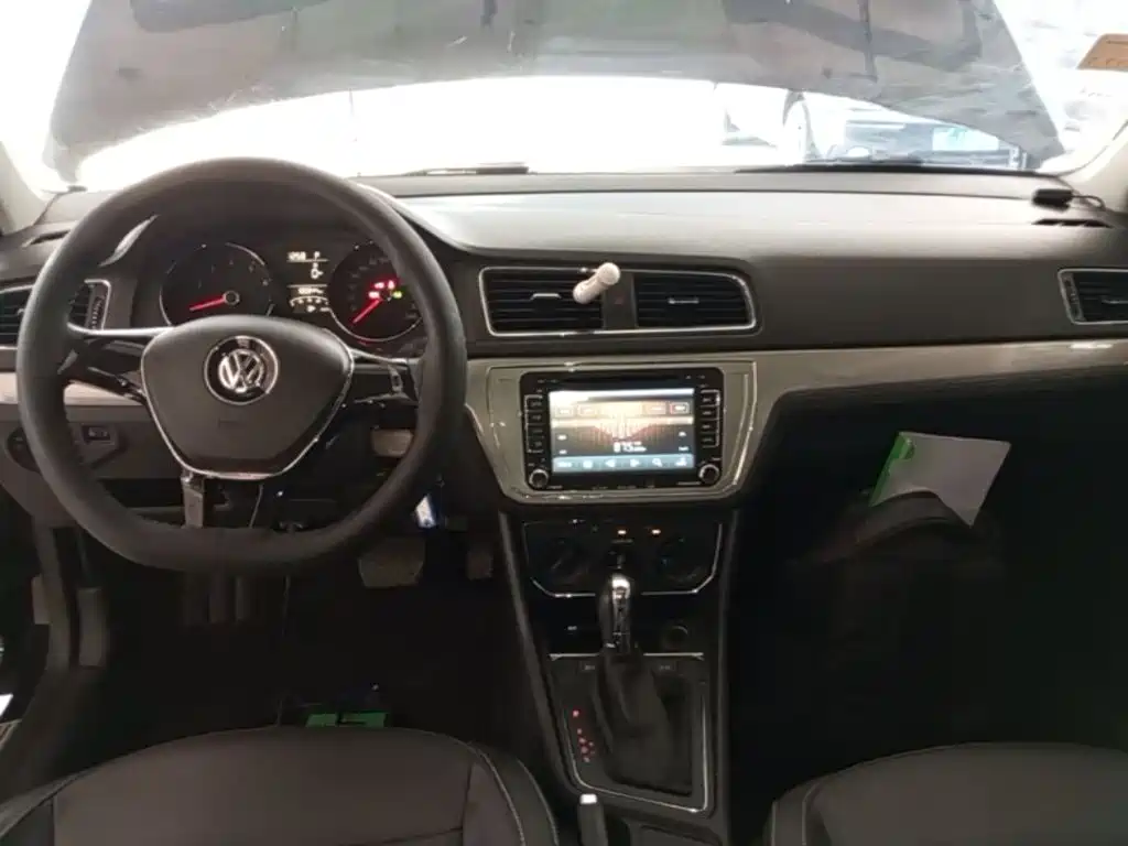 Volkswagen Lavida — миниатюра 10