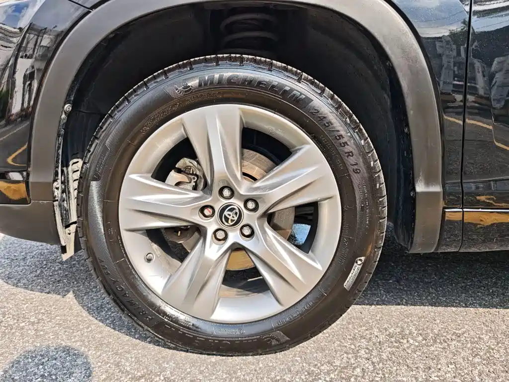 Toyota Highlander — миниатюра 32