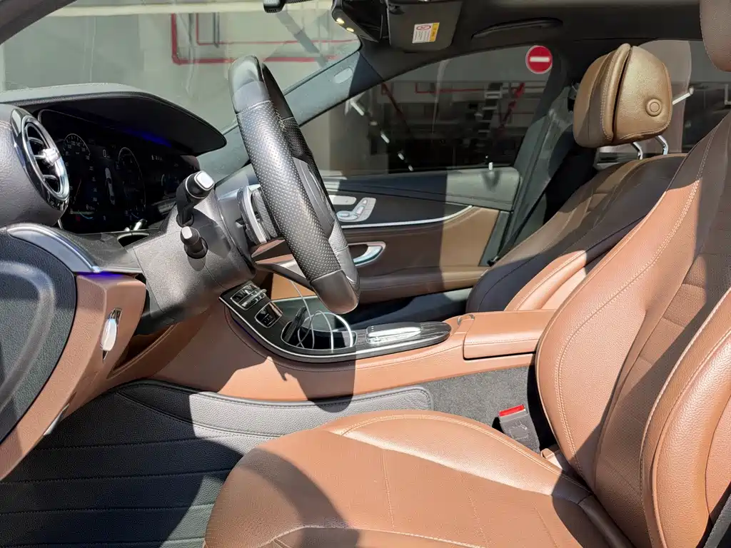Mercedes-Benz E-Class — миниатюра 6