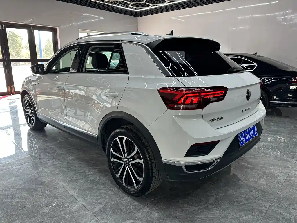 Volkswagen T-Roc — миниатюра 4