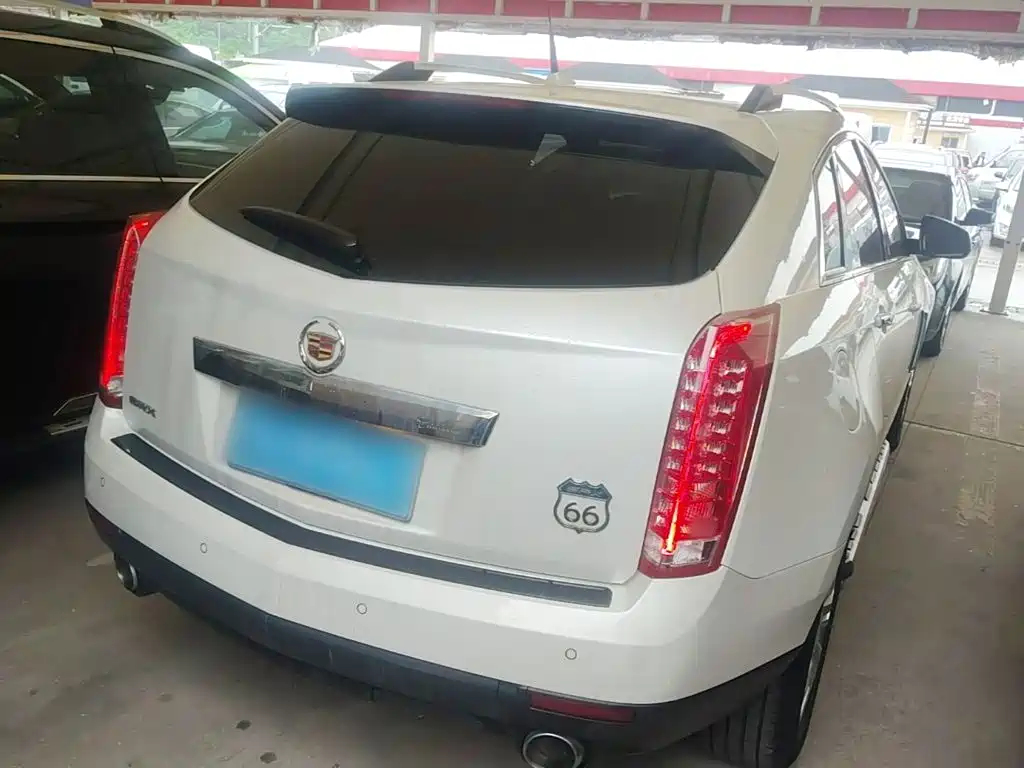 Cadillac SRX — миниатюра 7