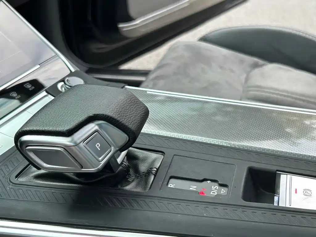Audi A6L — миниатюра 13