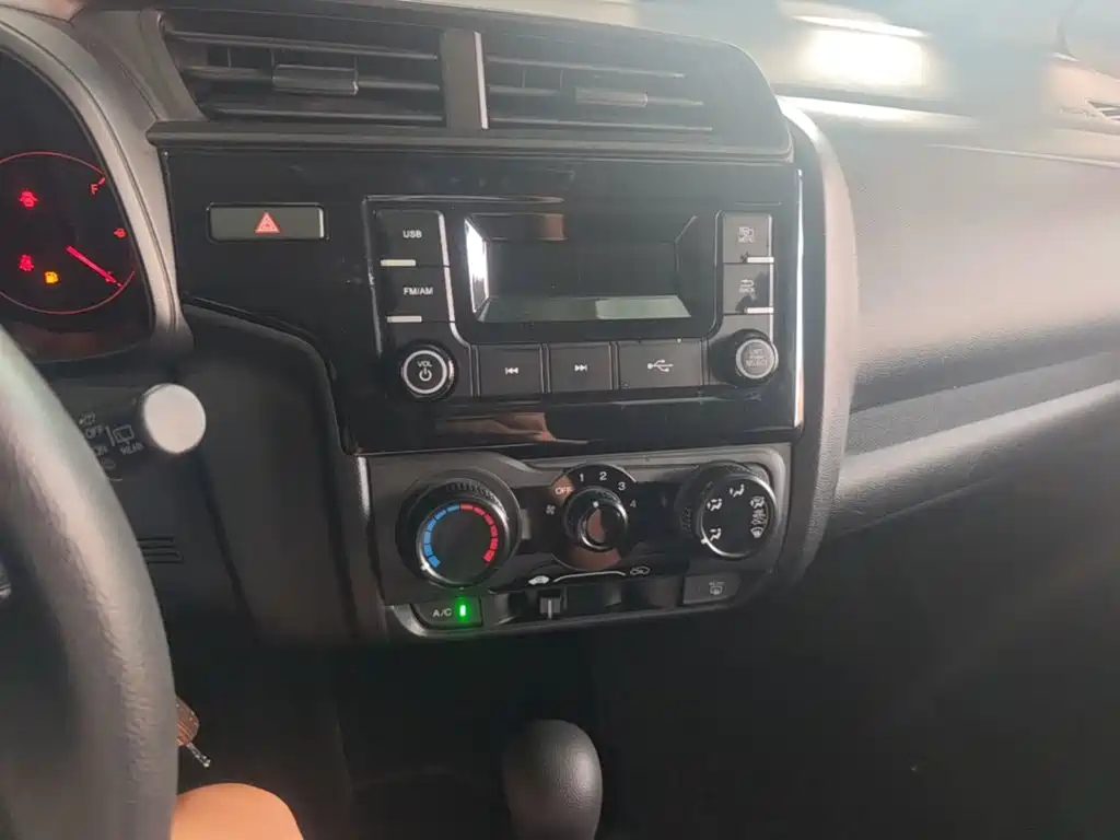 Honda Fit — миниатюра 13