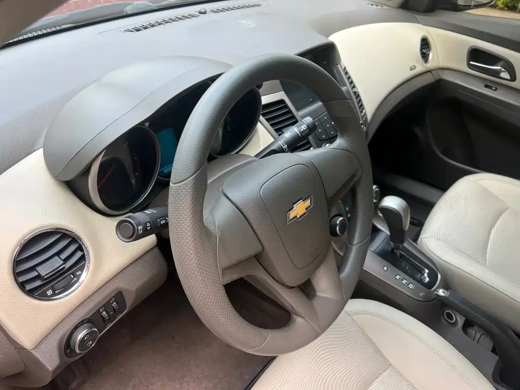 Chevrolet Cruze — миниатюра 12