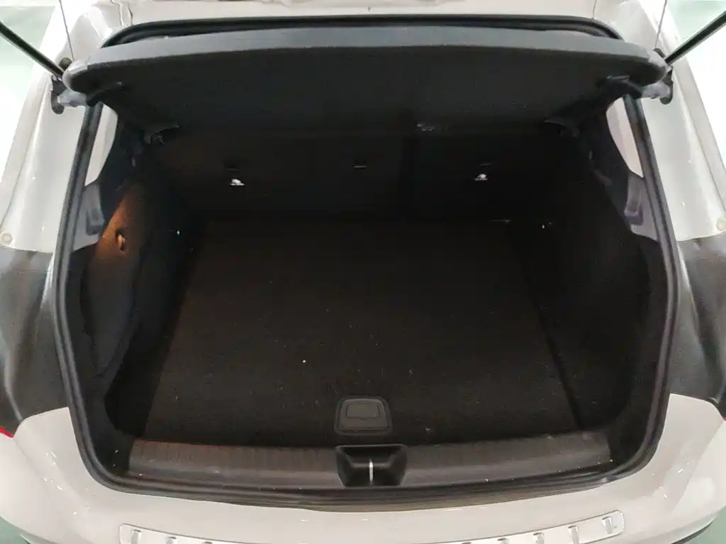 Mercedes-Benz GLA — миниатюра 19