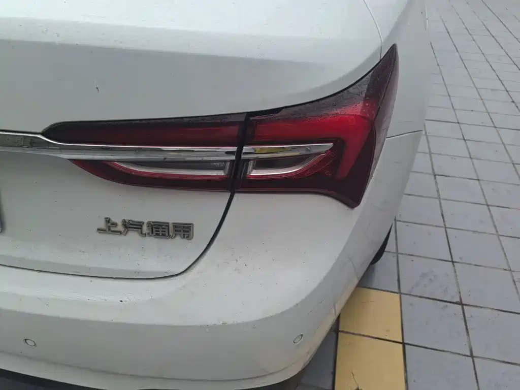 Buick Verano — миниатюра 8