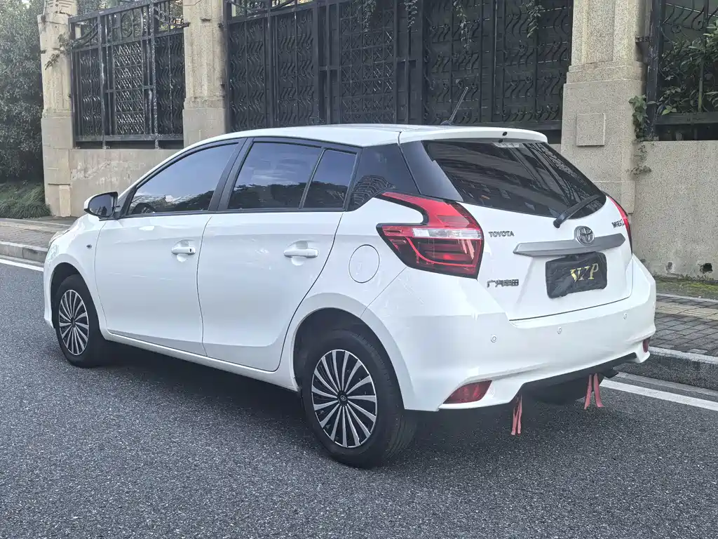Toyota Yaris L — миниатюра 5