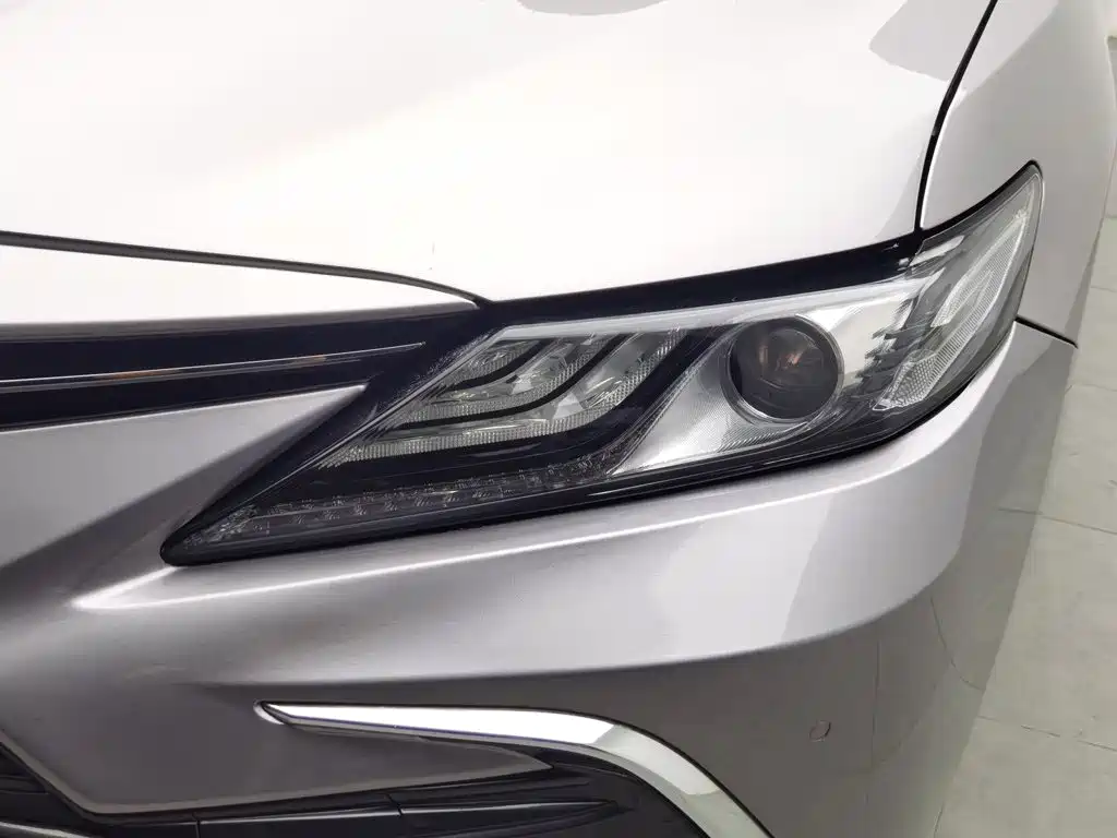 Toyota Camry — миниатюра 7