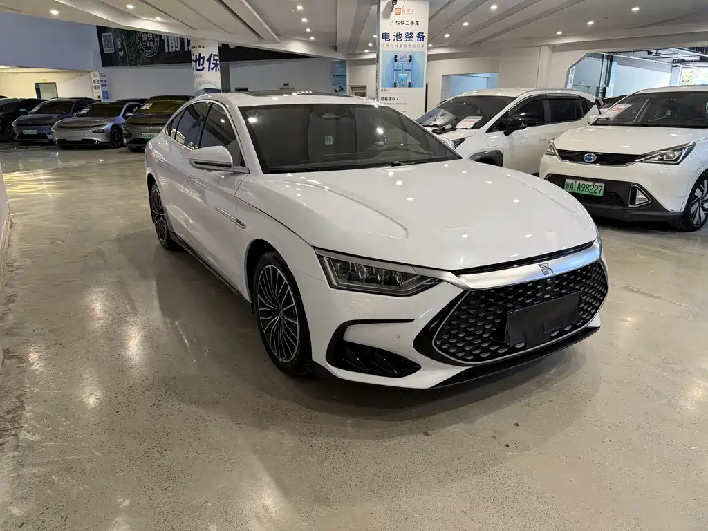 BYD Han — миниатюра 2