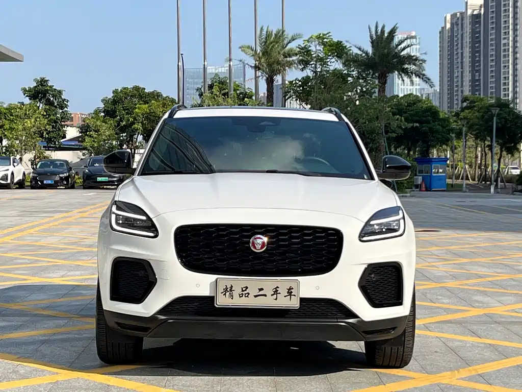 Jaguar E-PACE — миниатюра 2