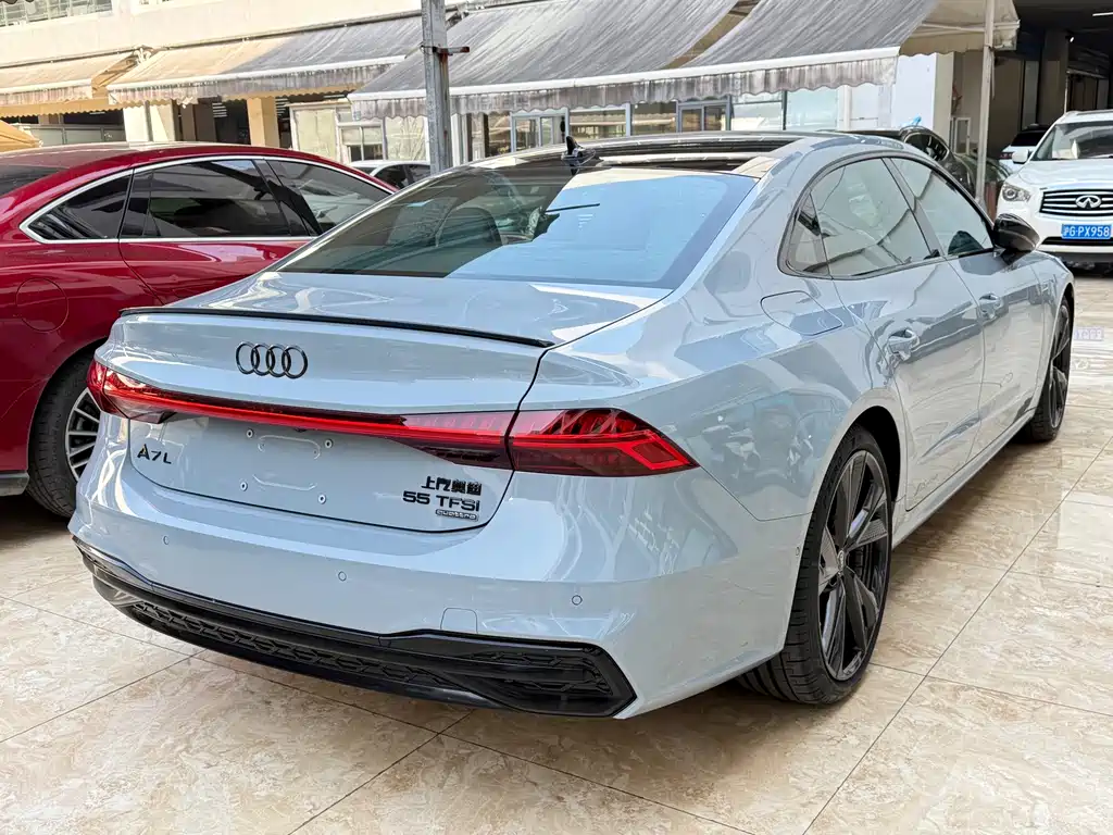 AUDI A7L
