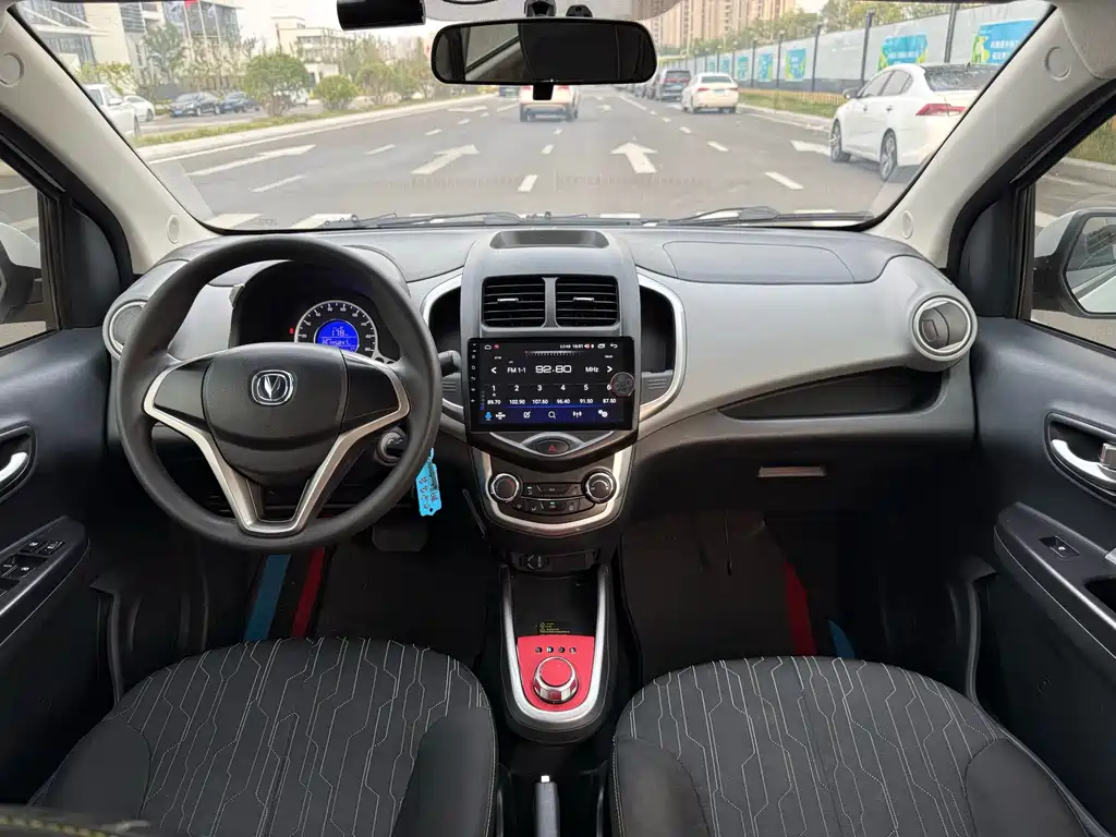 Changan Benben E-Star — миниатюра 14