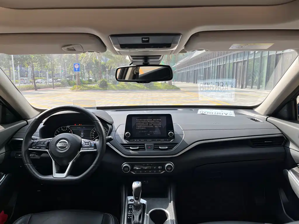 Nissan Teana — миниатюра 8
