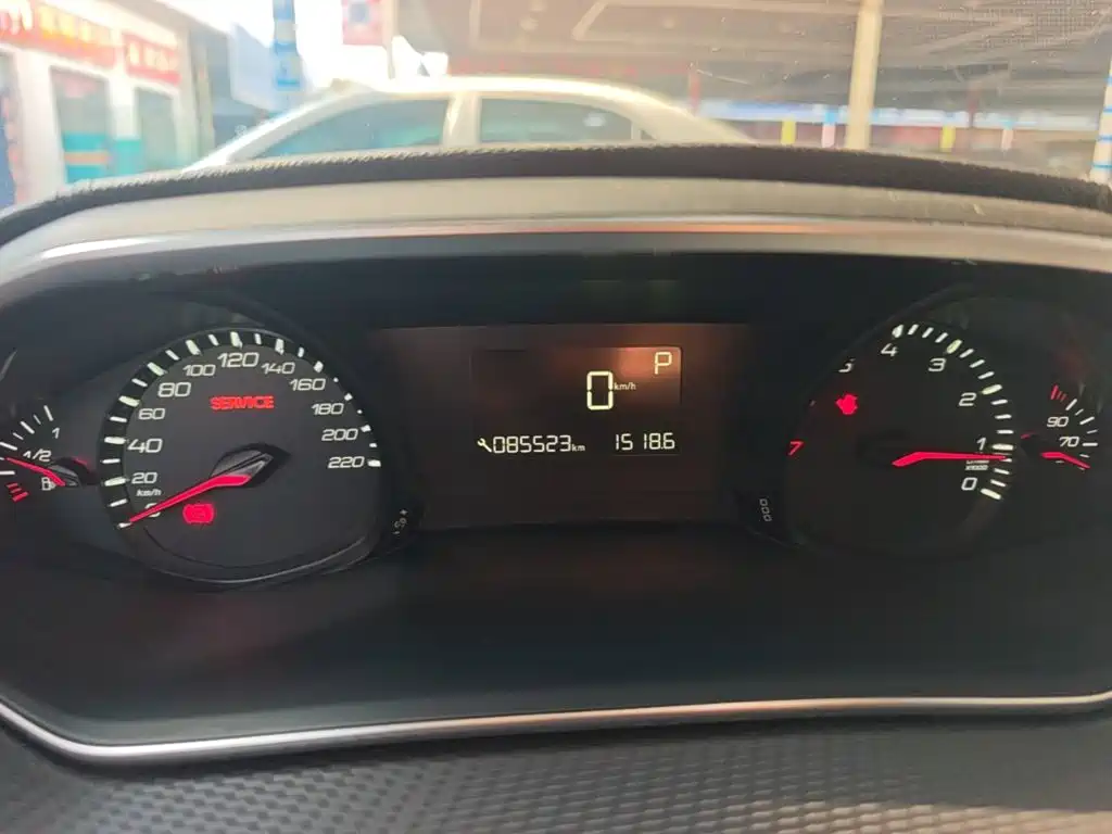 Peugeot 308 — миниатюра 12