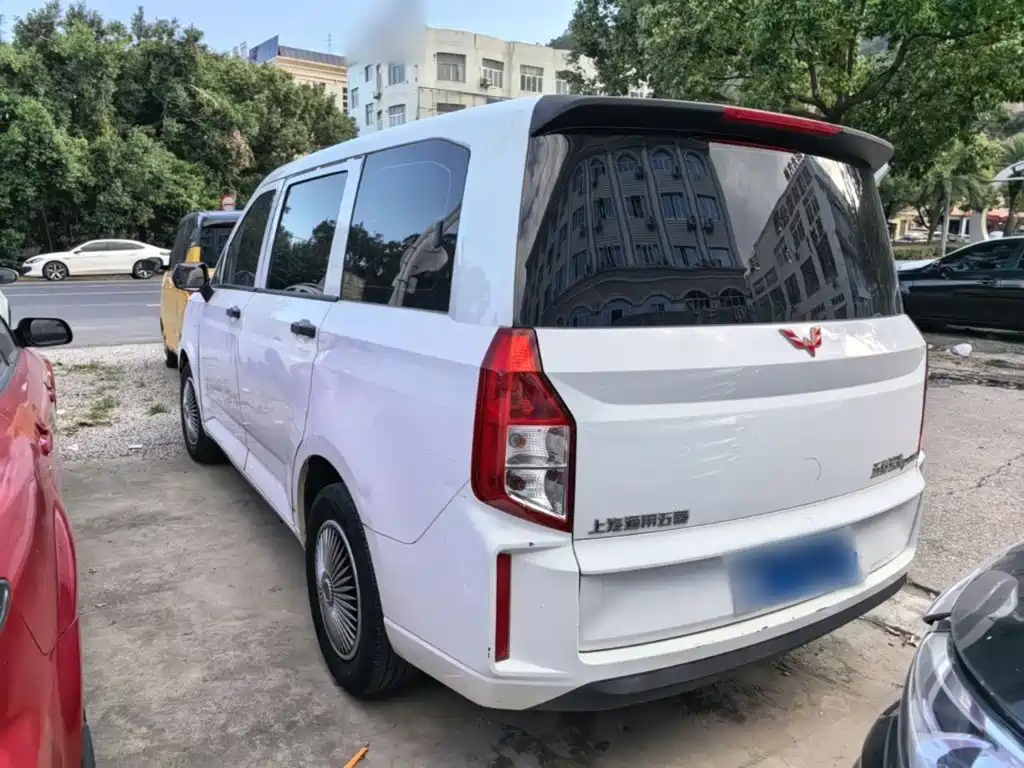 Wuling Hongguang PLUS — миниатюра 5
