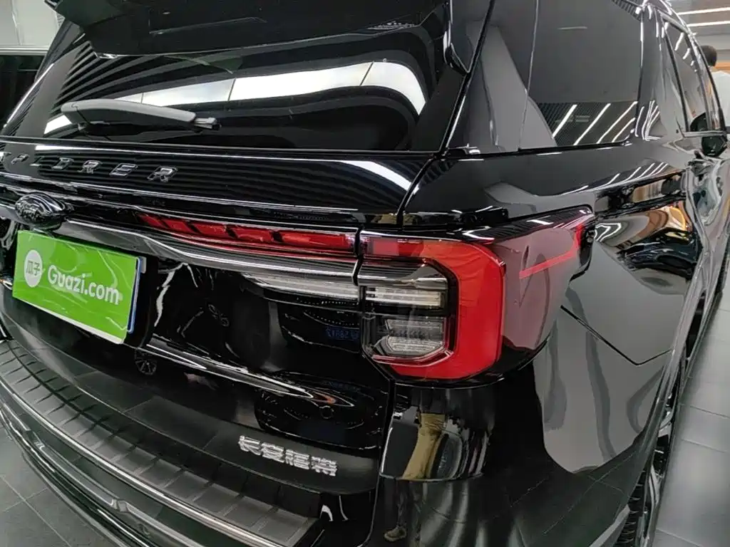 Ford Explorer — миниатюра 8