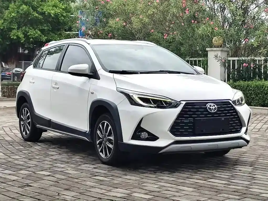 Toyota Yaris L — миниатюра 3