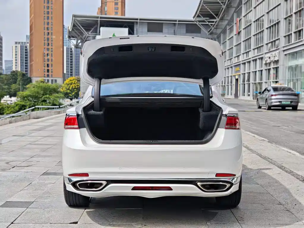 Geely Borui Hybrid — миниатюра 7