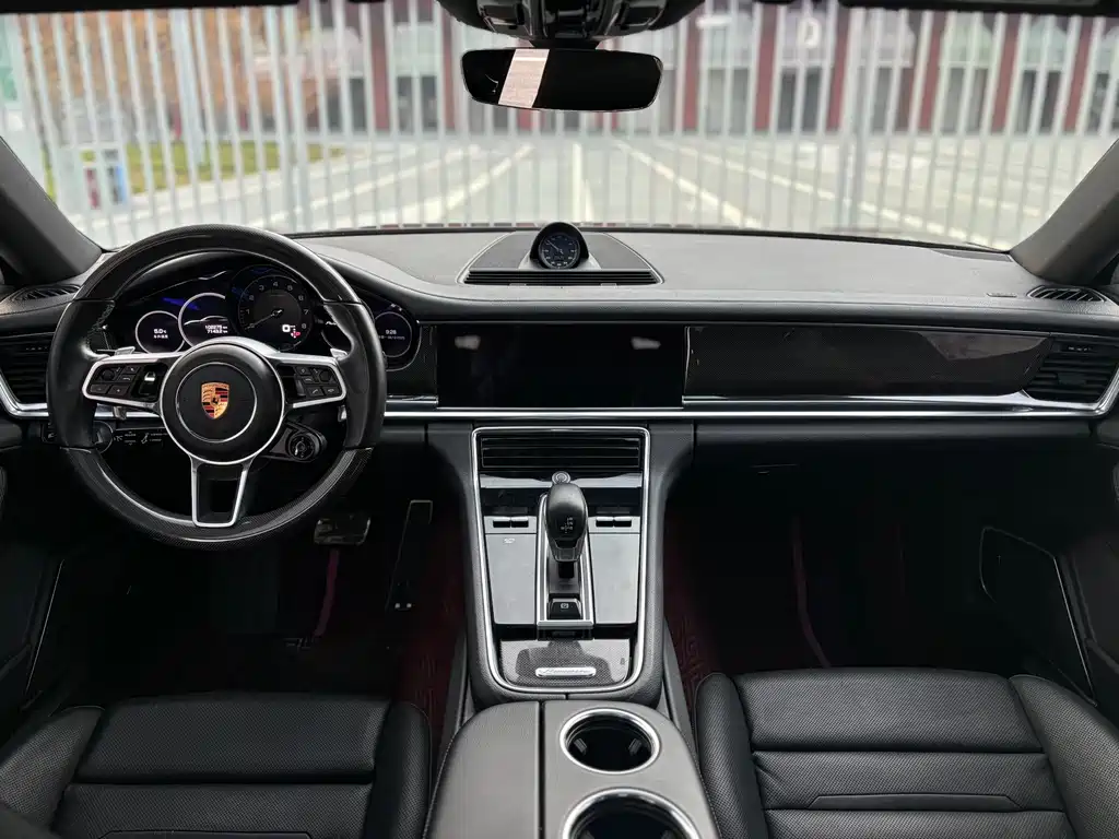 PORSCHE PANAMERA NEW ENERGY