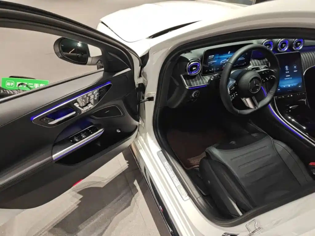 Mercedes-Benz C-Class — миниатюра 16