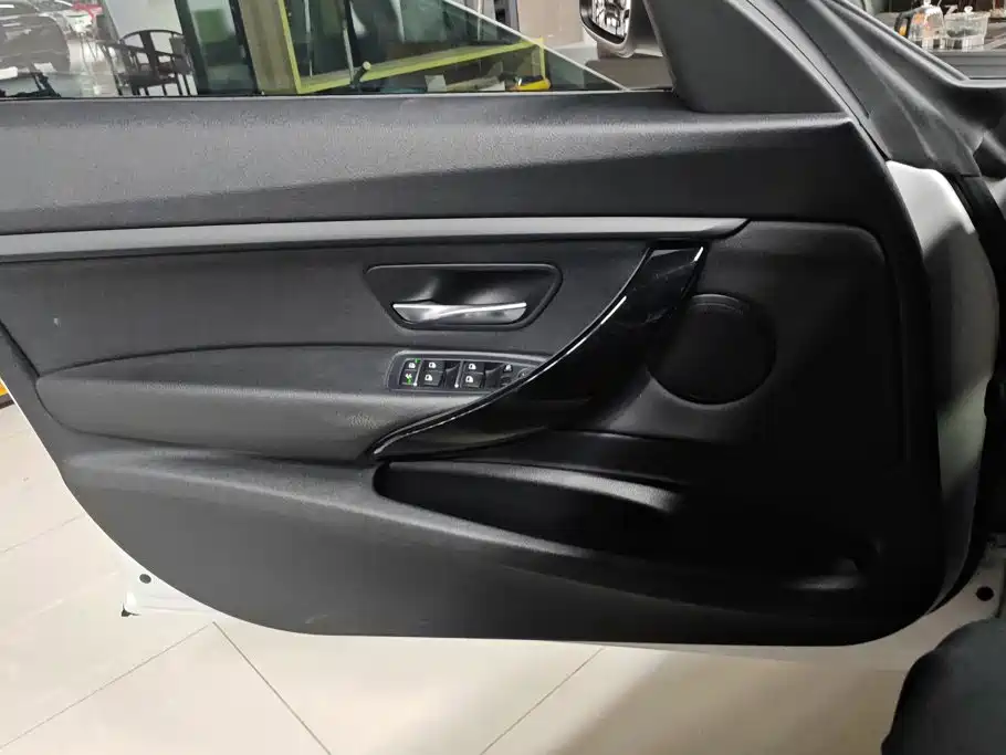 BMW 3 Series GT — миниатюра 7