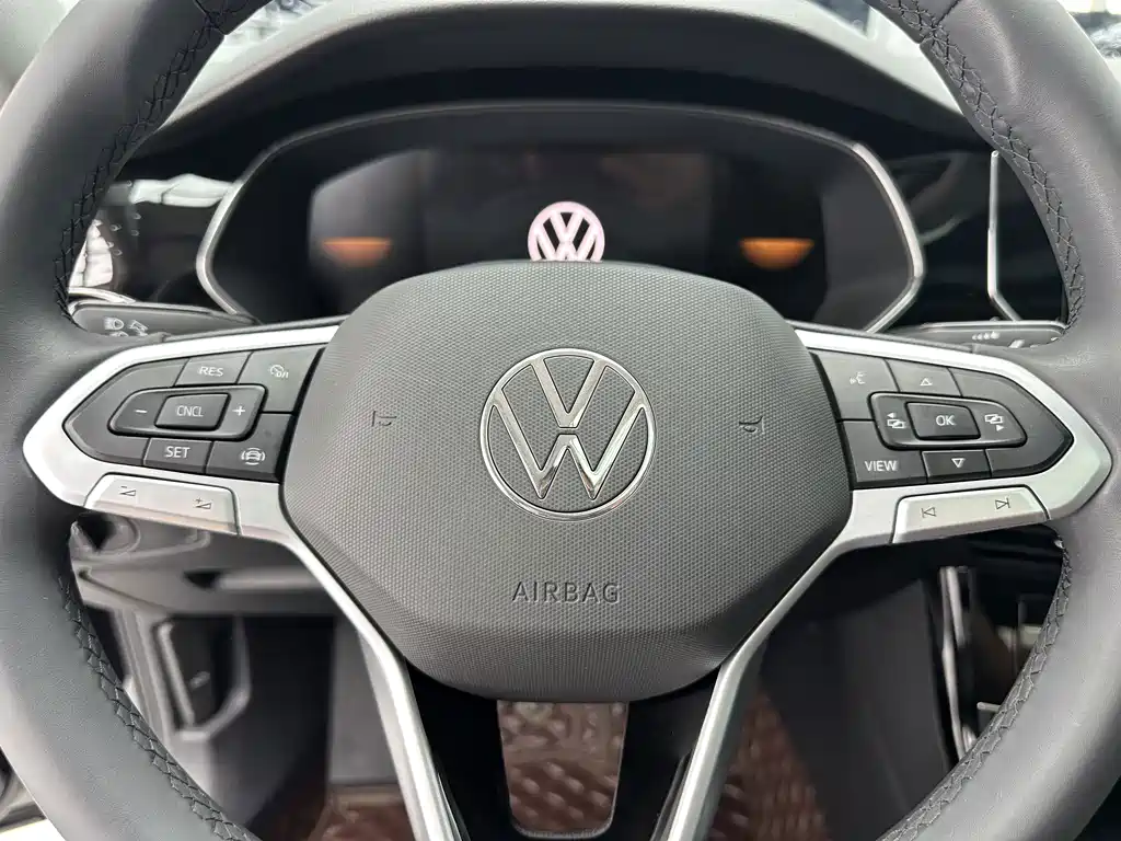 Volkswagen Passat — миниатюра 14