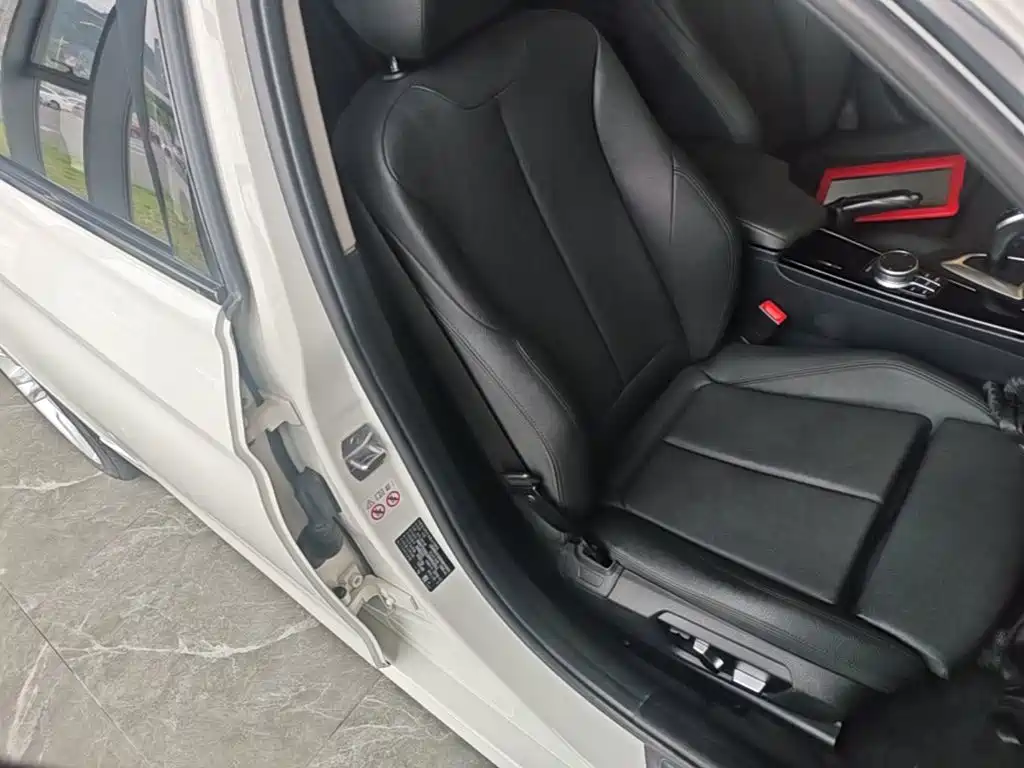 BMW 3 Series — миниатюра 25