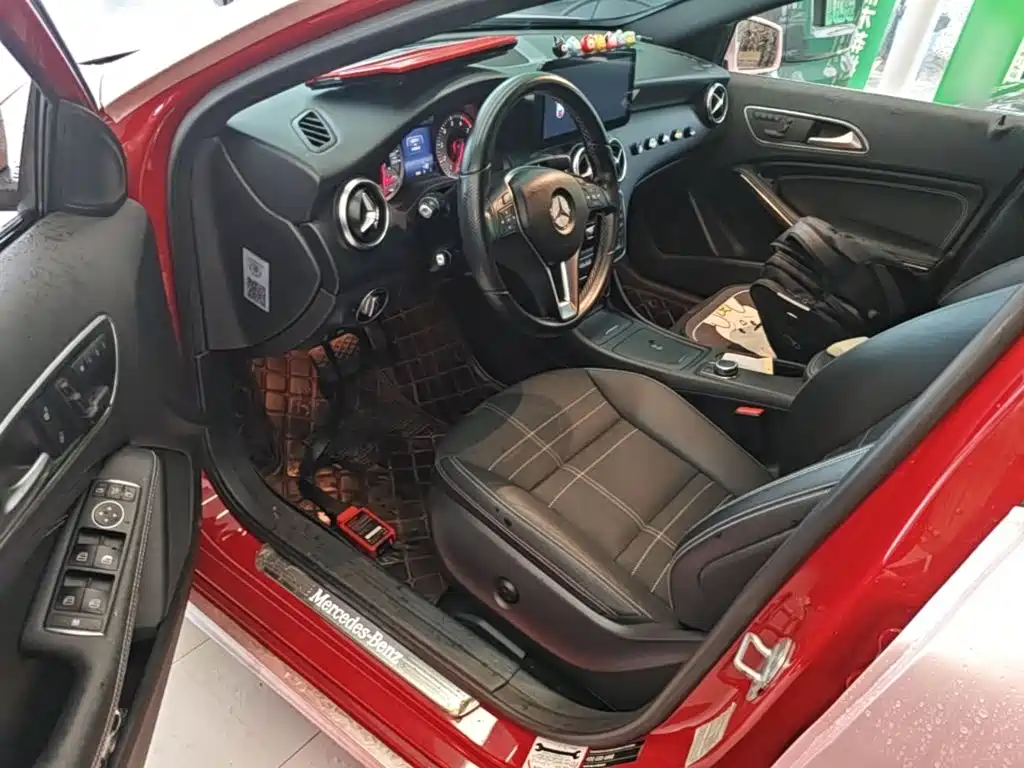 Mercedes-Benz A-Class (Import) — миниатюра 16