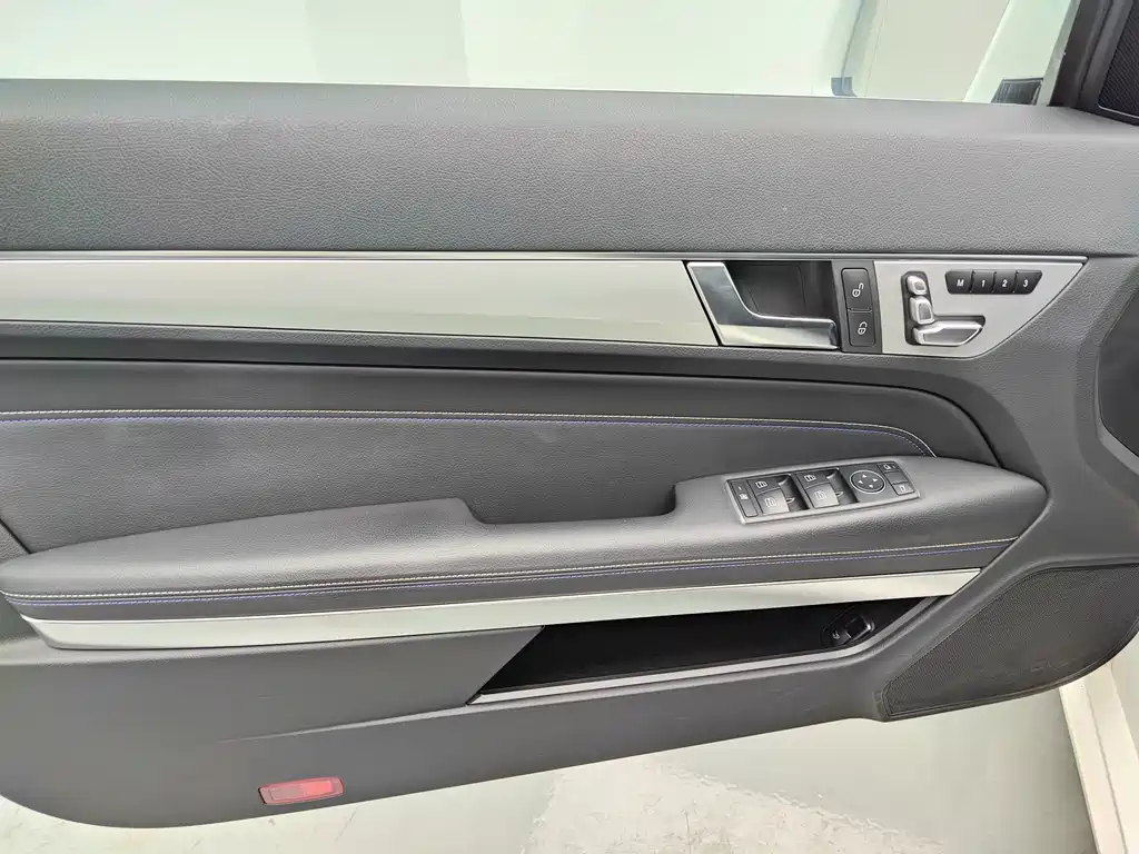 Mercedes-Benz E-Class (Import) — миниатюра 7