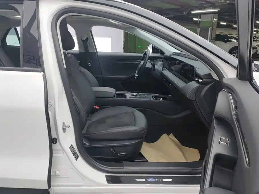 Ford Mondeo — миниатюра 8