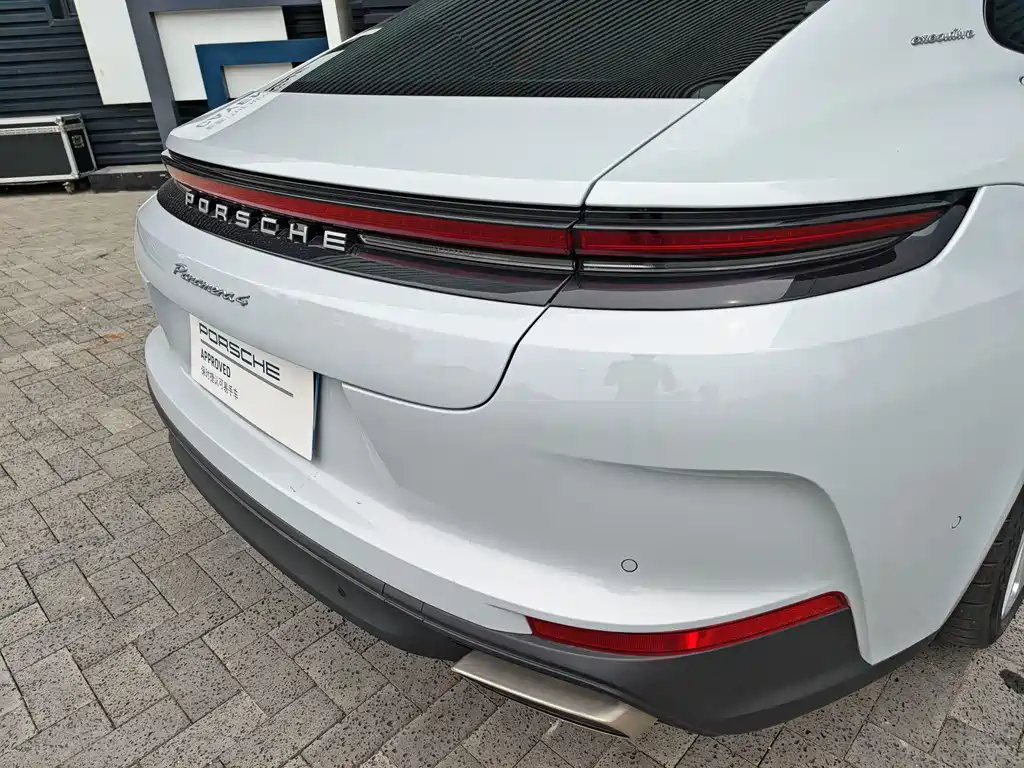 Porsche Panamera — миниатюра 12